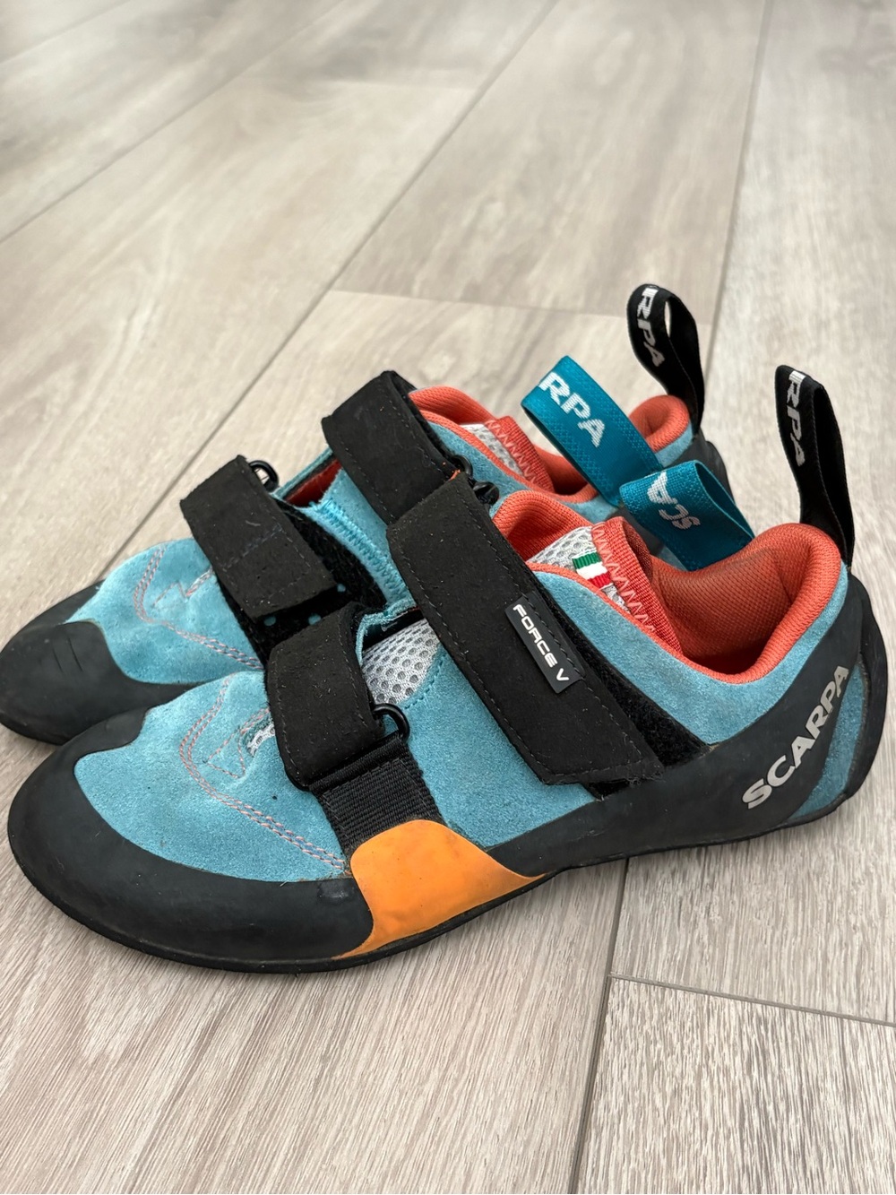 Scarpa Force V Climbing Shoes Size: 37,5 Men’s-5.5 Women’s-6.5